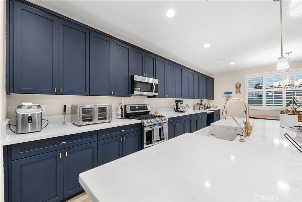 Image 20 of property listing at 41742 Wayladn Court, Lancaster, CA 93536