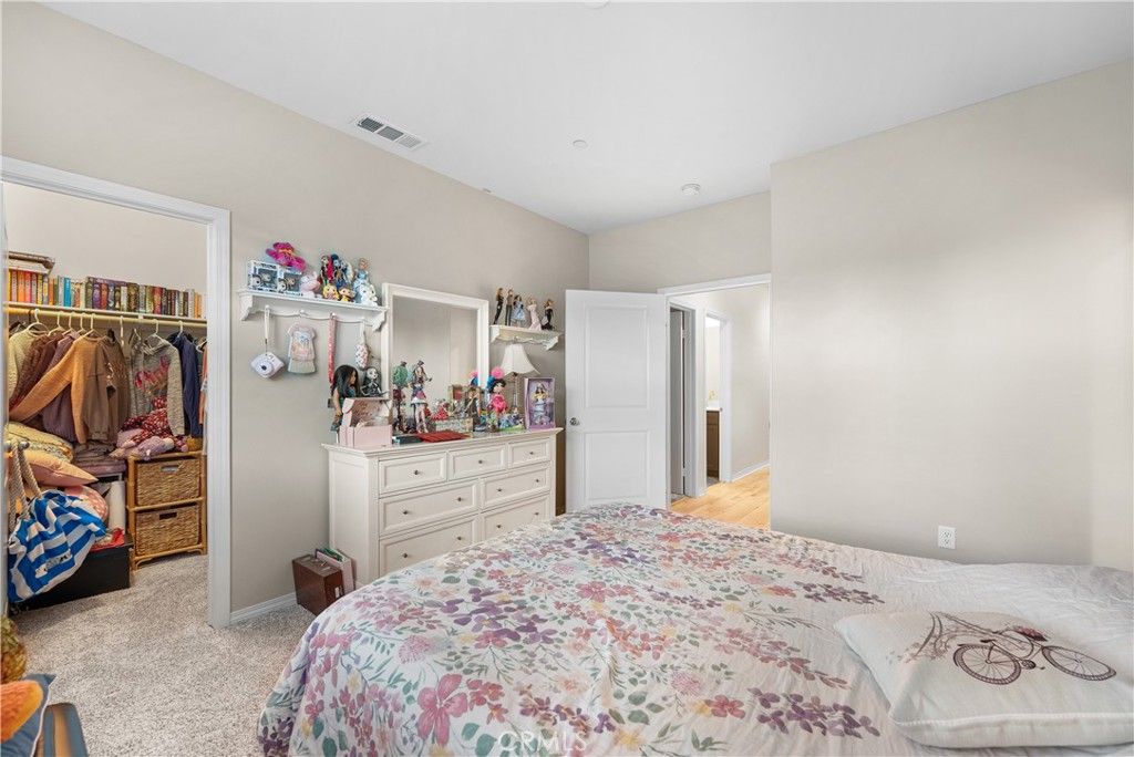 Image 37 of property listing at 41742 Wayladn Court, Lancaster, CA 93536