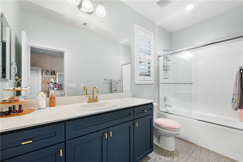 Image 39 of property listing at 41742 Wayladn Court, Lancaster, CA 93536