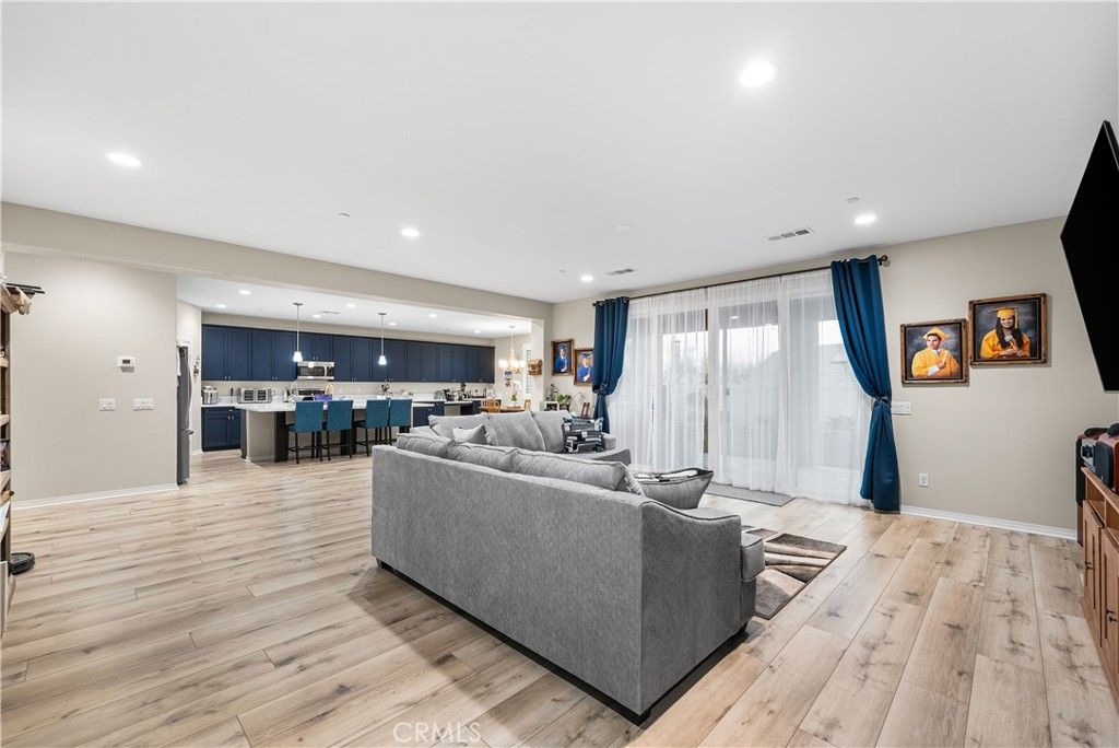 Image 6 of property listing at 41742 Wayladn Court, Lancaster, CA 93536