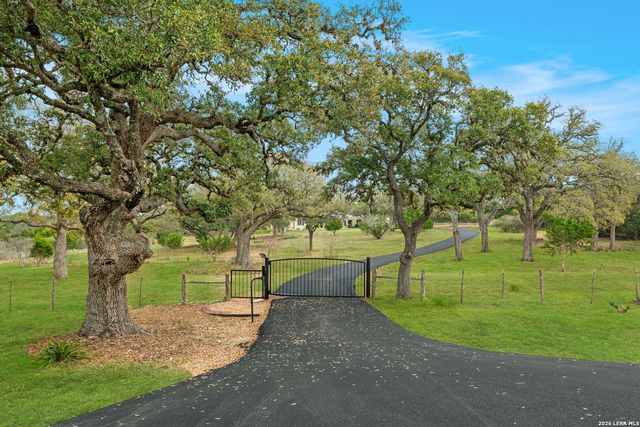 111 Greystone Circle, Boerne, TX 78006