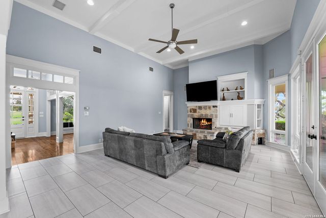 111 Greystone Circle, Boerne, TX 78006