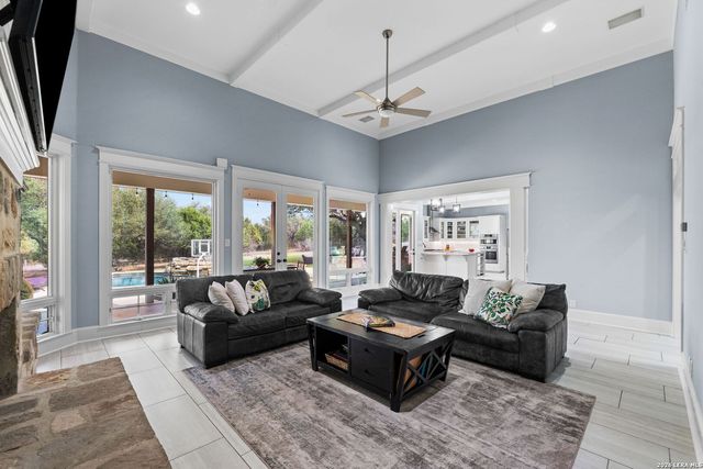 111 Greystone Circle, Boerne, TX 78006