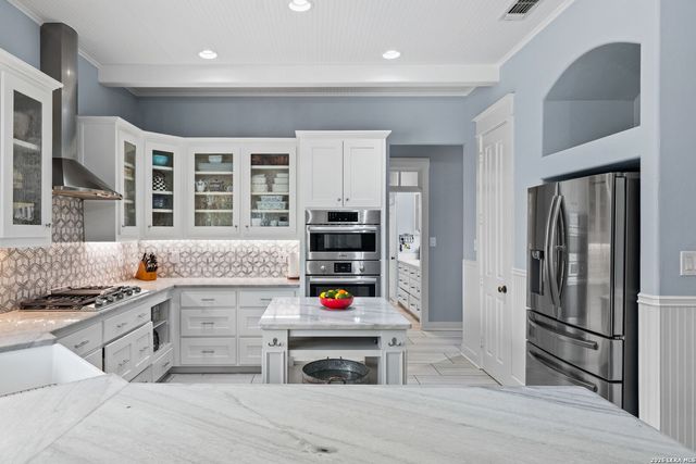 111 Greystone Circle, Boerne, TX 78006