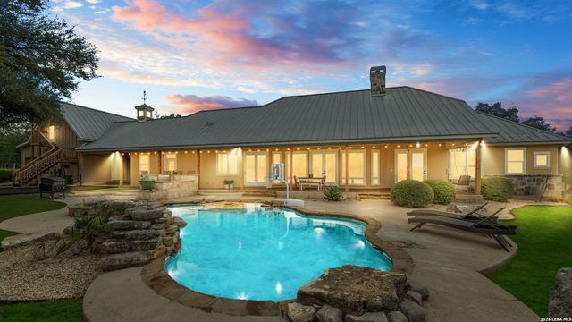 111 Greystone Circle, Boerne, TX 78006