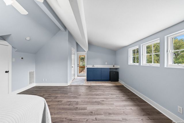 111 Greystone Circle, Boerne, TX 78006