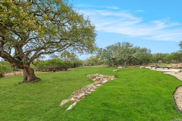 111 Greystone Circle, Boerne, TX 78006