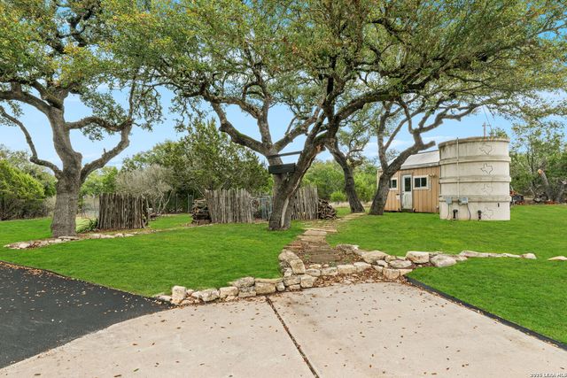 111 Greystone Circle, Boerne, TX 78006
