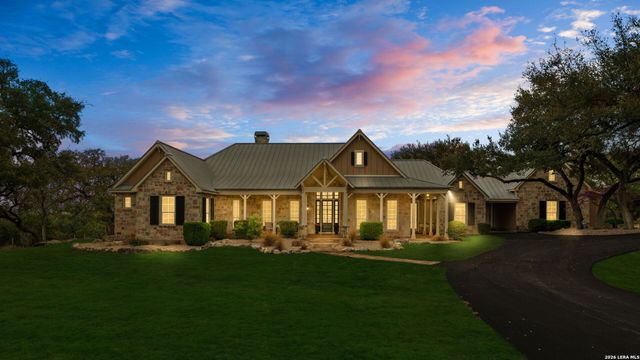 111 Greystone Circle, Boerne, TX 78006