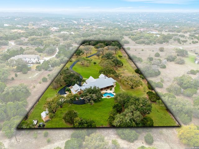 111 Greystone Circle, Boerne, TX 78006