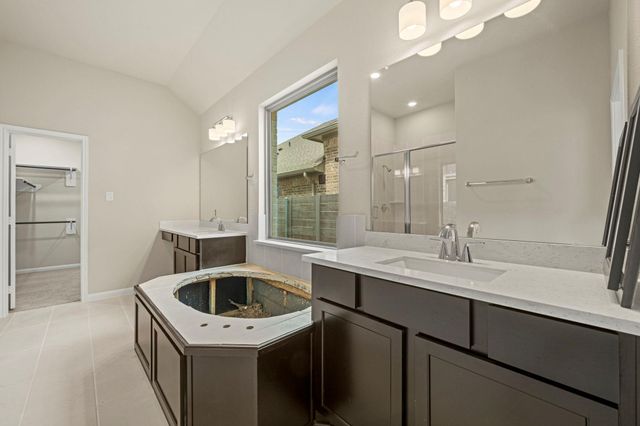 9162 Grand Jubilee Drive, Montgomery, TX 77316