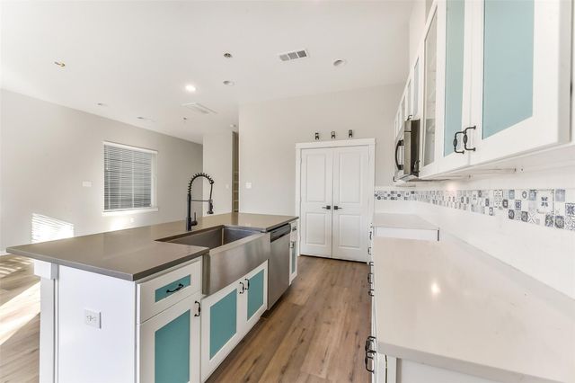 6707 Parker Oaks Lane, Houston, TX 77076