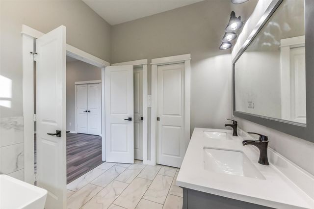 6707 Parker Oaks Lane, Houston, TX 77076