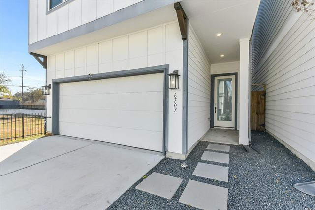 6707 Parker Oaks Lane, Houston, TX 77076