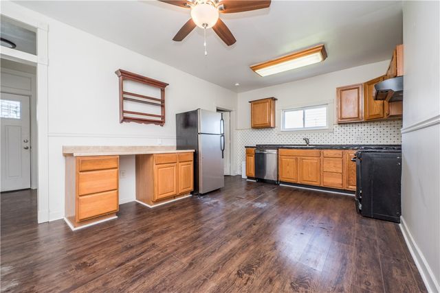 626 7th St, Pitcairn, PA 15140