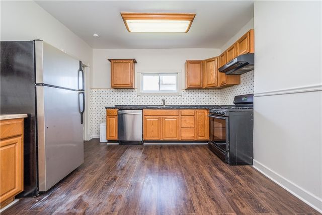 626 7th St, Pitcairn, PA 15140