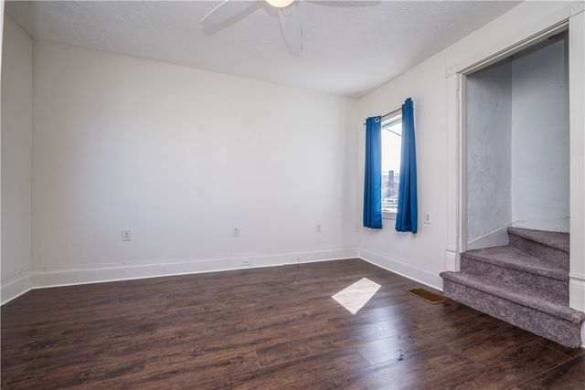 626 7th St, Pitcairn, PA 15140