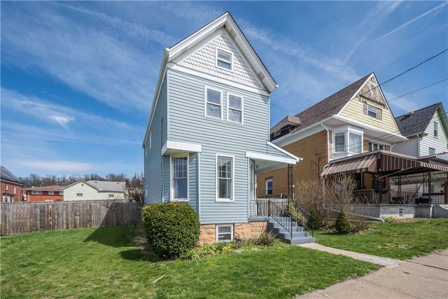 626 7th St, Pitcairn, PA 15140