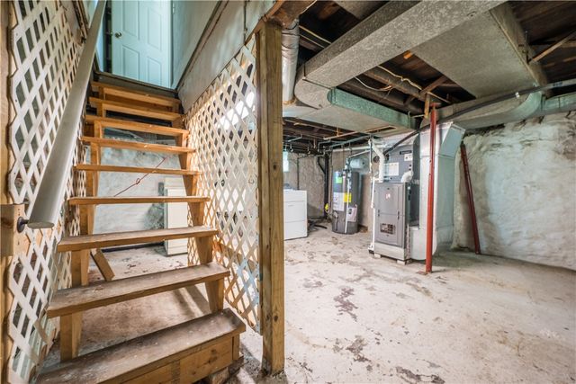 626 7th St, Pitcairn, PA 15140