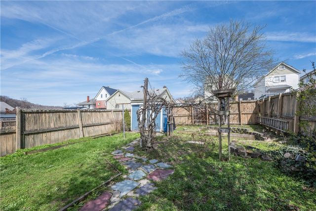 626 7th St, Pitcairn, PA 15140