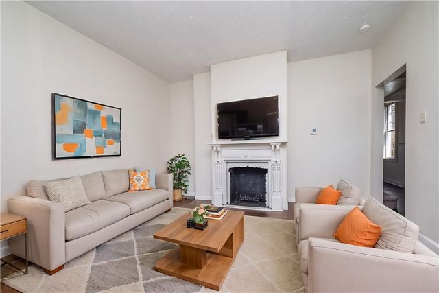 626 7th St, Pitcairn, PA 15140