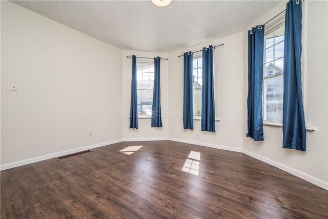 626 7th St, Pitcairn, PA 15140