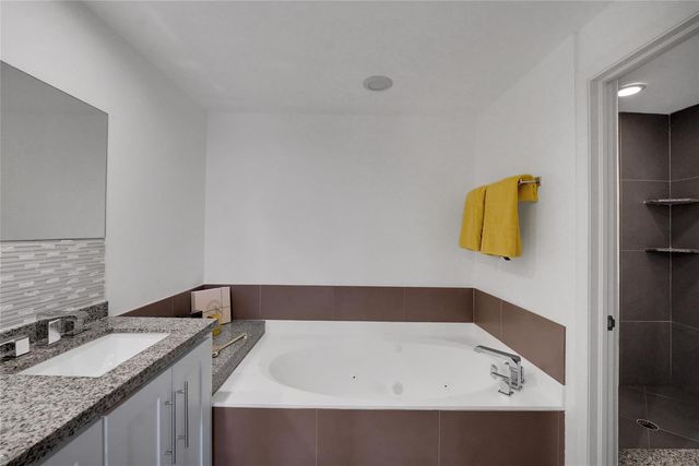 4108 W Palm Aire Drive 083b, Pompano Beach, FL 33069