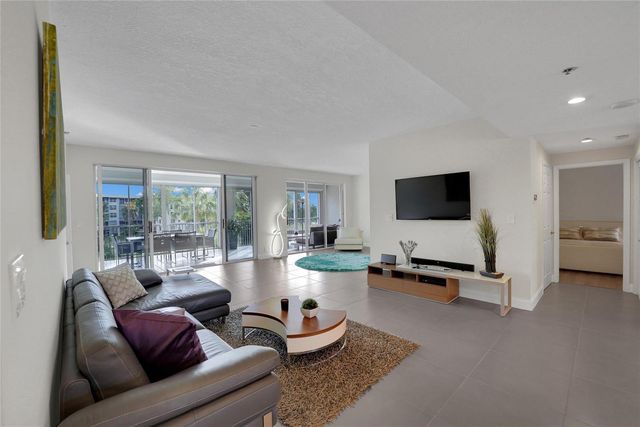 4108 W Palm Aire Drive 083b, Pompano Beach, FL 33069