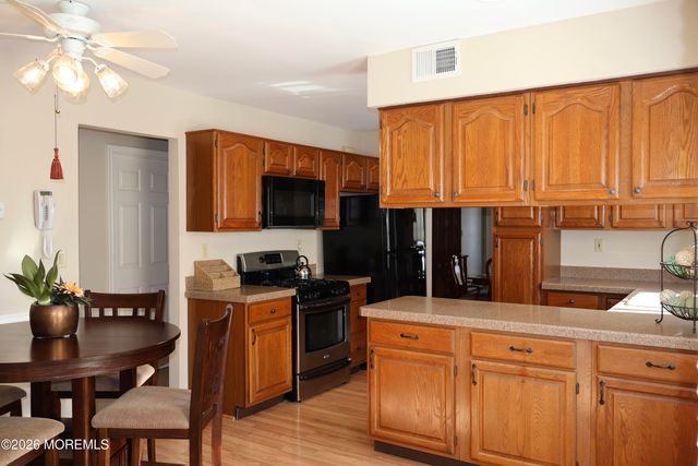 2409 Coral Leaf Road, Toms River, NJ 08755