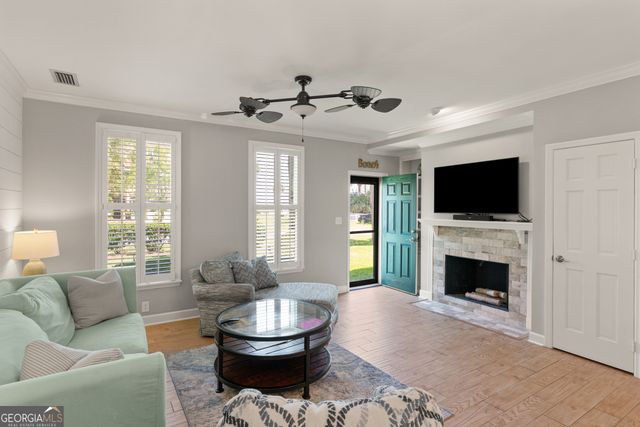 1035 BEACHVIEW Drive 19, St. Simons, GA 31522