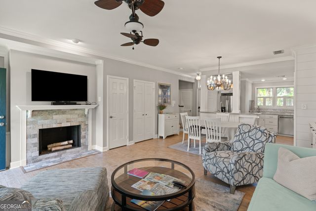 1035 BEACHVIEW Drive 19, St. Simons, GA 31522