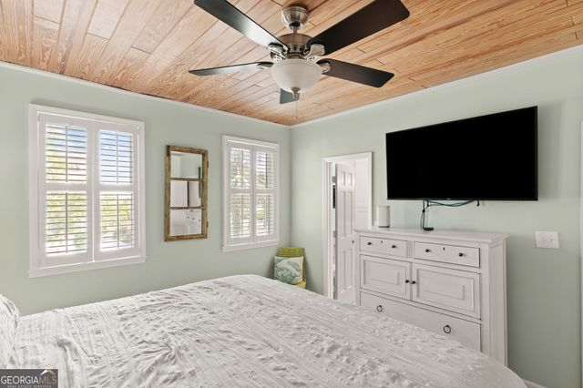 1035 BEACHVIEW Drive 19, St. Simons, GA 31522