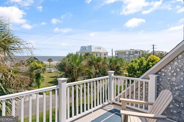 1035 BEACHVIEW Drive 19, St. Simons, GA 31522