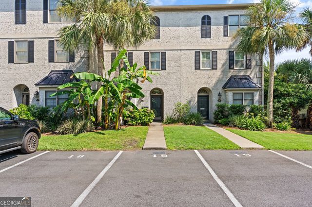 1035 BEACHVIEW Drive 19, St. Simons, GA 31522