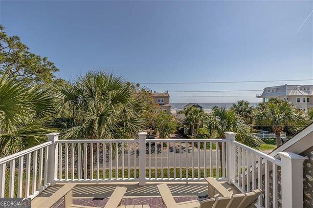 1035 BEACHVIEW Drive 19, St. Simons, GA 31522