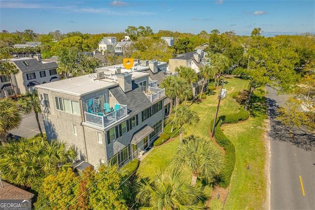 1035 BEACHVIEW Drive 19, St. Simons, GA 31522