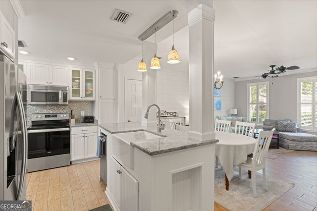 1035 BEACHVIEW Drive 19, St. Simons, GA 31522