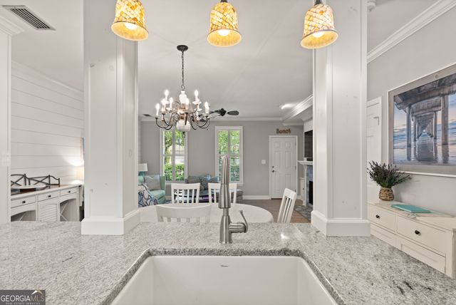 1035 BEACHVIEW Drive 19, St. Simons, GA 31522