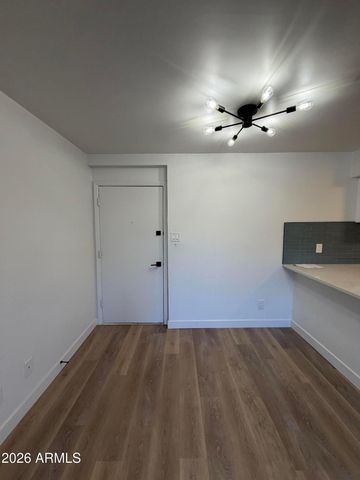 302 E Monte Vista Road A5, Phoenix, AZ 85004