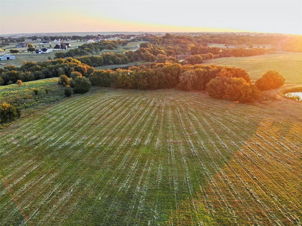 422 Four Corners Road, West, TX 76691