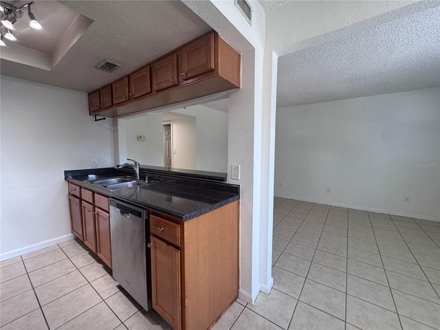 115 E SMITH STREET 8, Orlando, FL 32804
