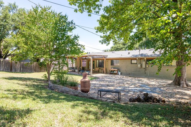 2212 East Side DR, Austin, TX 78704