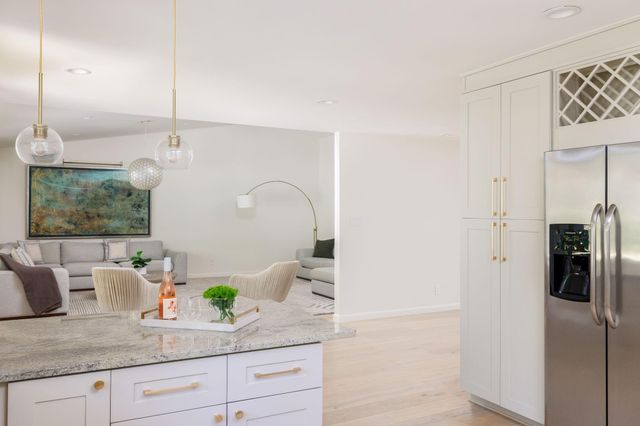 2212 East Side DR, Austin, TX 78704