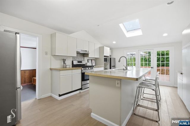 440 Kinderkamack Road, River Edge, NJ 07661