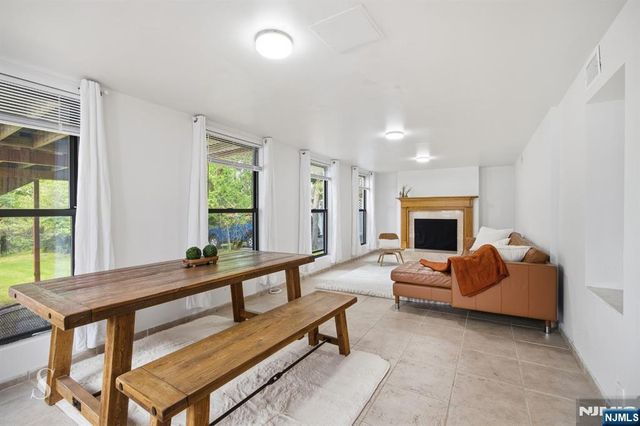 440 Kinderkamack Road, River Edge, NJ 07661