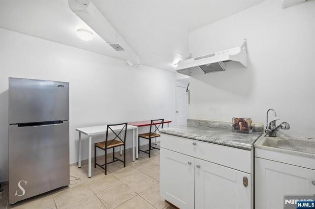 440 Kinderkamack Road, River Edge, NJ 07661