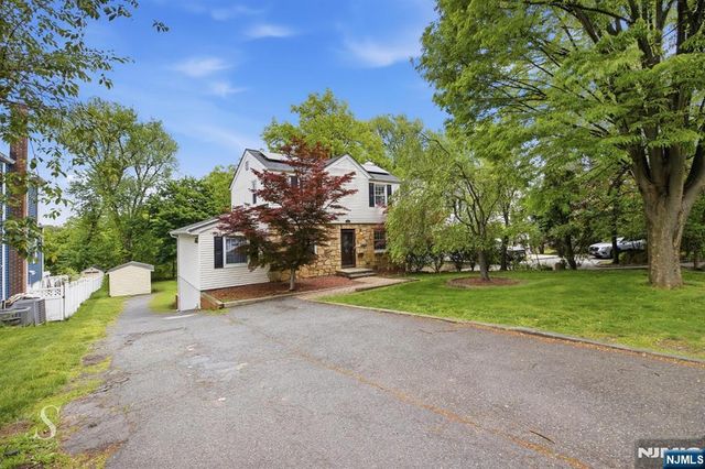 440 Kinderkamack Road, River Edge, NJ 07661