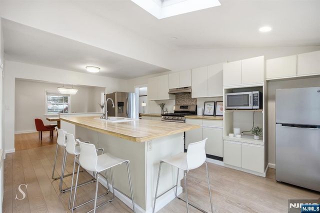 440 Kinderkamack Road, River Edge, NJ 07661