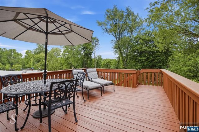 440 Kinderkamack Road, River Edge, NJ 07661