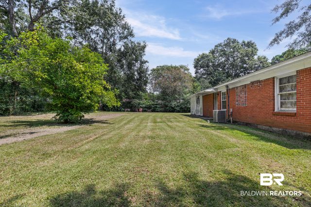 8036 Three Notch Road, Mobile, AL 36619